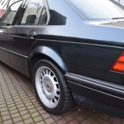 download BMW 750i E38 7 OEM workshop manual